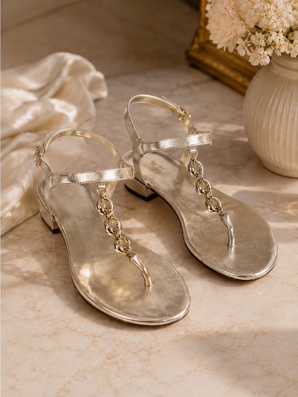 Gucci Gold Chain T-Strap Sandals Metallic Leather Shoes Size 8.5